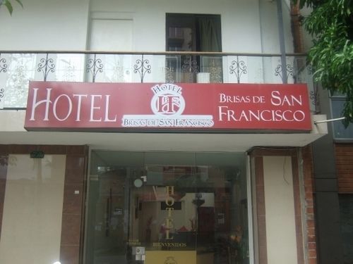 Hotel Brisas De San Francisco Medellin Bagian luar foto
